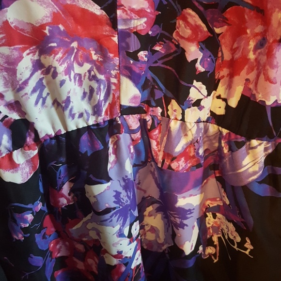 Dress - Picture 4 of 4